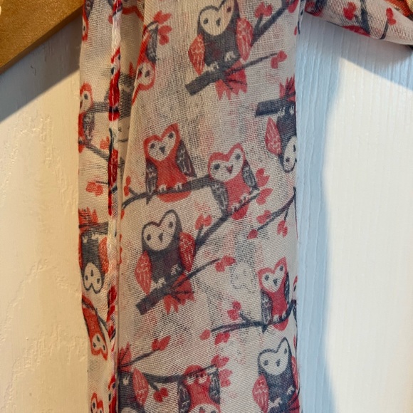 Self Esteem Lightweight Owl Pattern Infinity Scarf White, Blue & Red - Picture 2 of 4